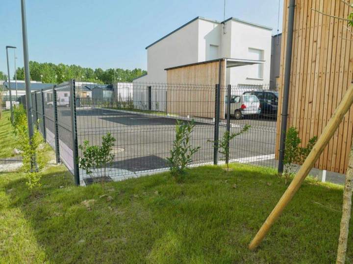 Pose de grillages et clôtures autour de Troyes